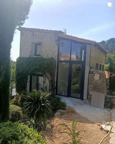 Rénovation de Menuiserie Aluminium à Aubagne : Performance Énergétique et Design